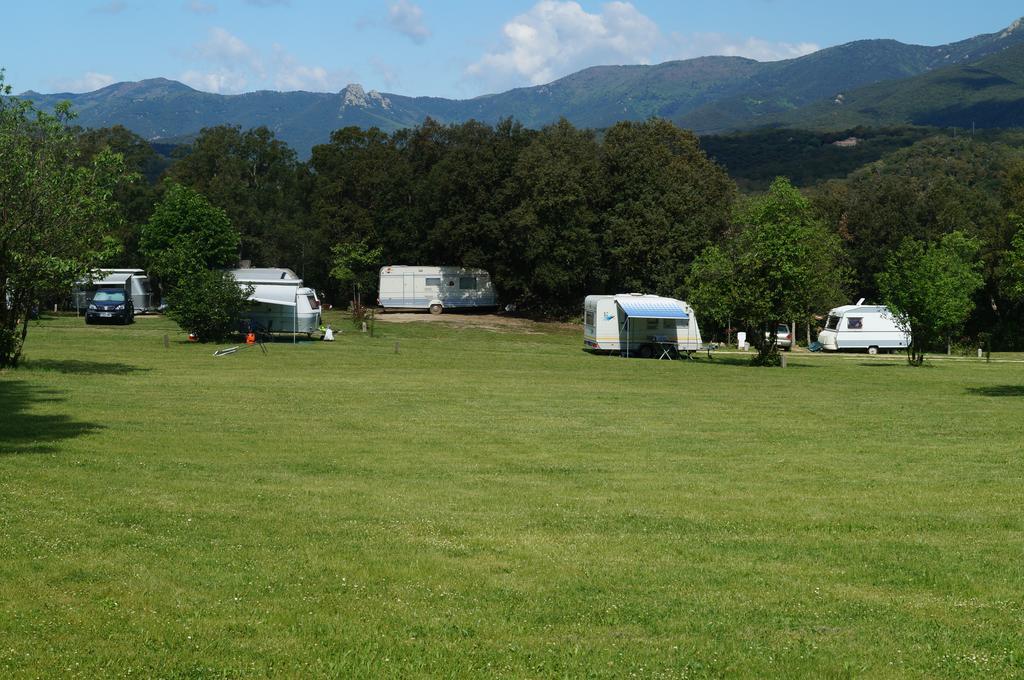 Camping Maçanet de Cabrenys Eksteriør billede